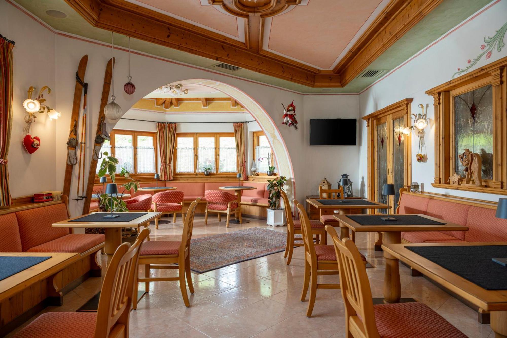 Hotel La Maison Wellness&Spa Alleghe Esterno foto