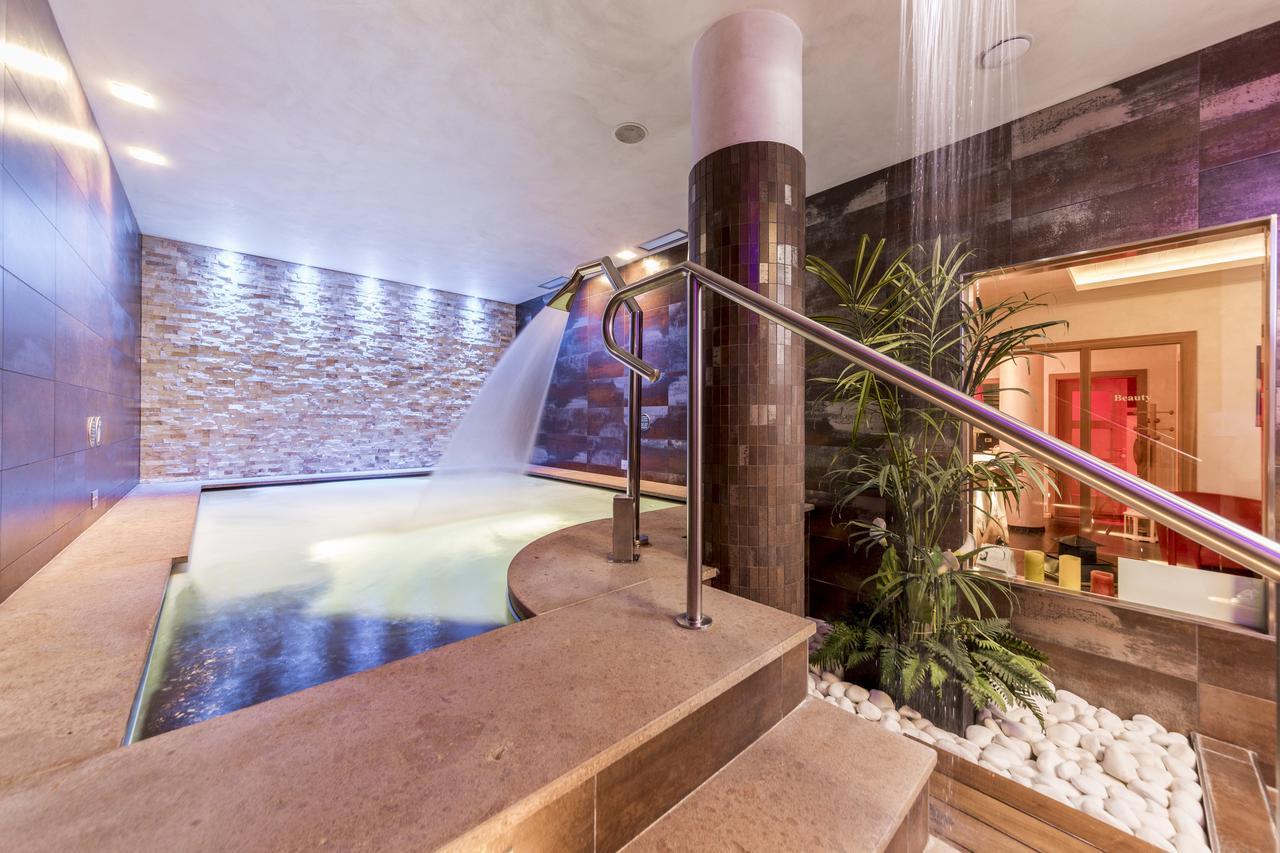 Hotel La Maison Wellness&Spa Alleghe Esterno foto