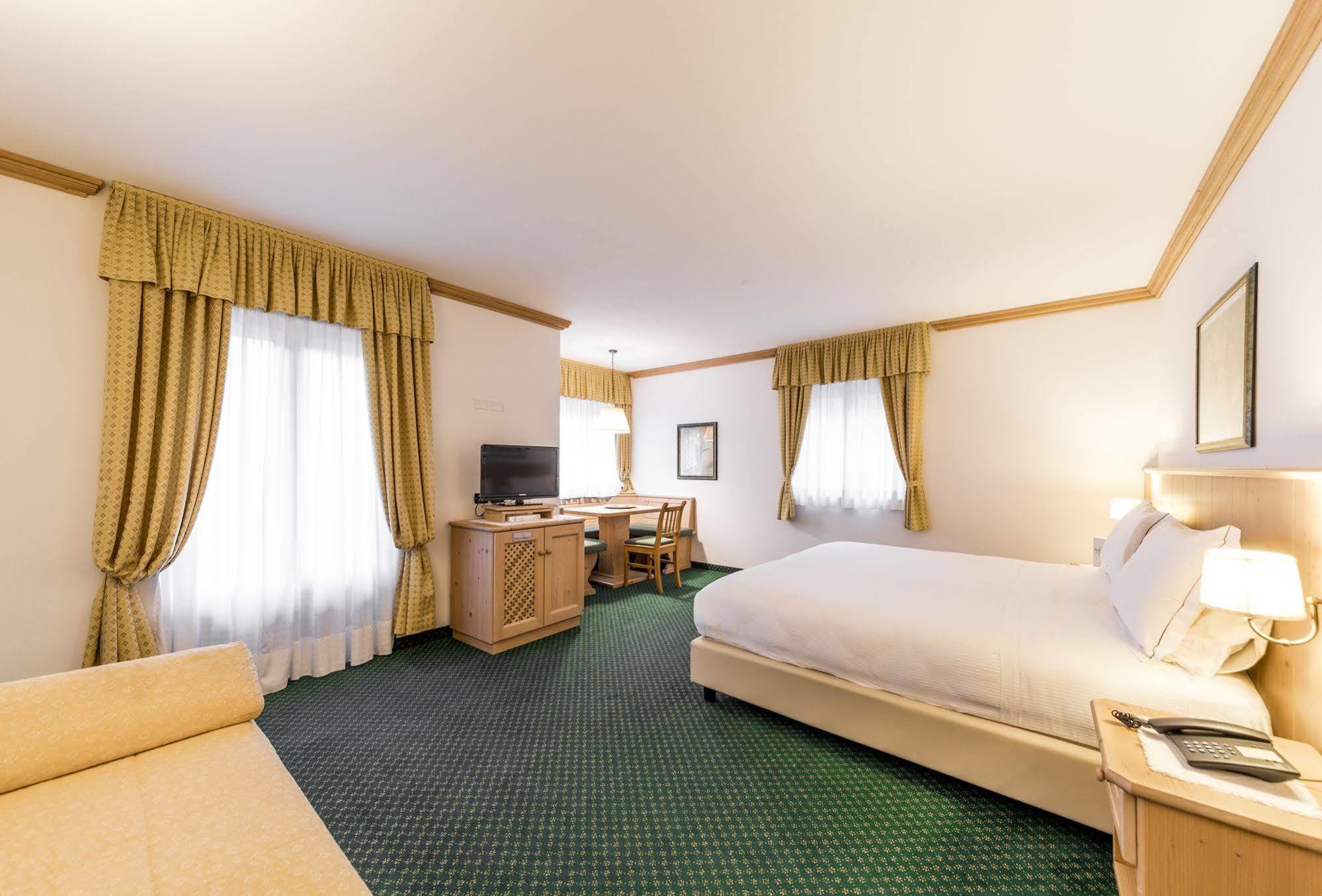 Hotel La Maison Wellness&Spa Alleghe Esterno foto