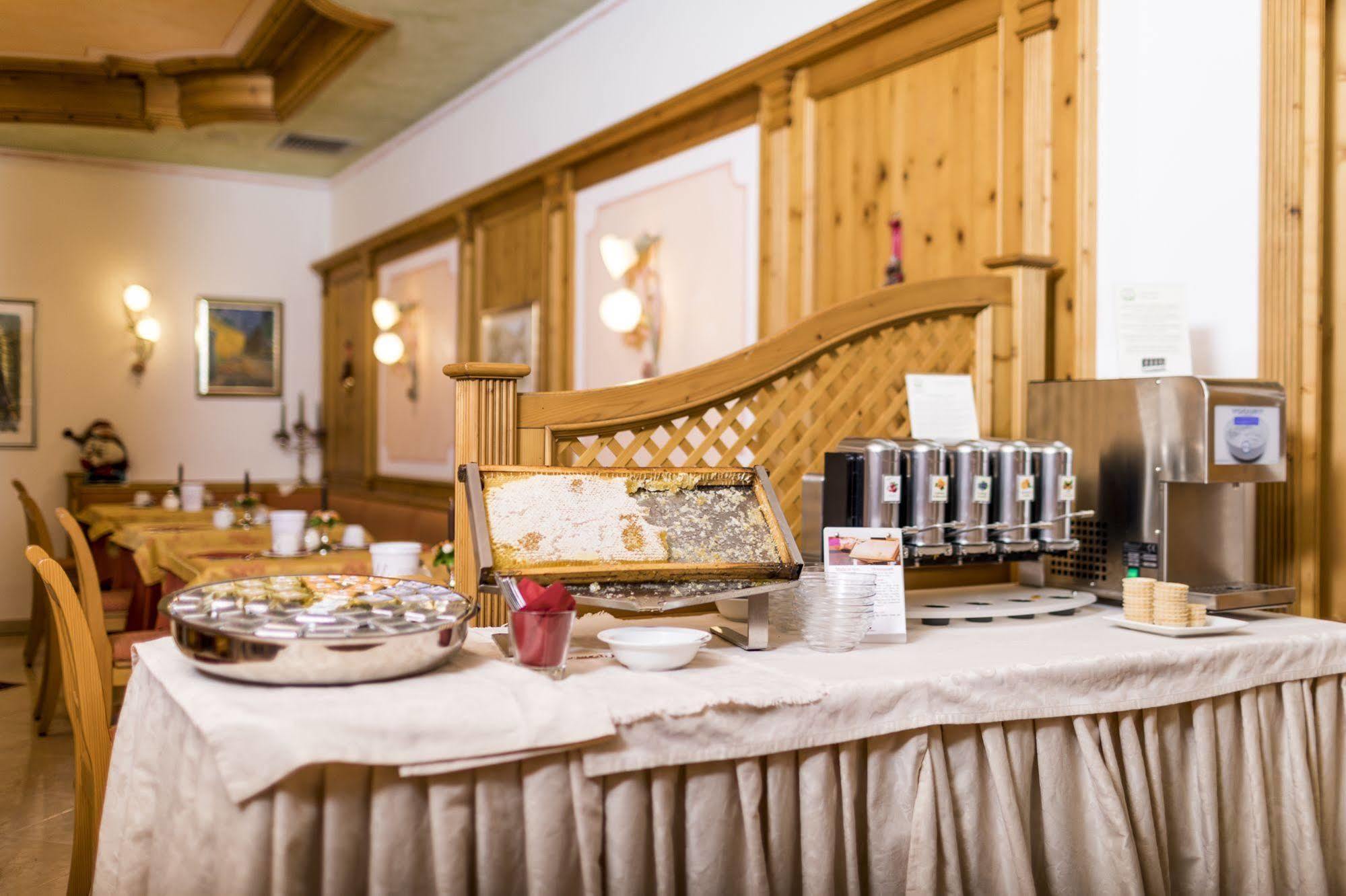 Hotel La Maison Wellness&Spa Alleghe Esterno foto