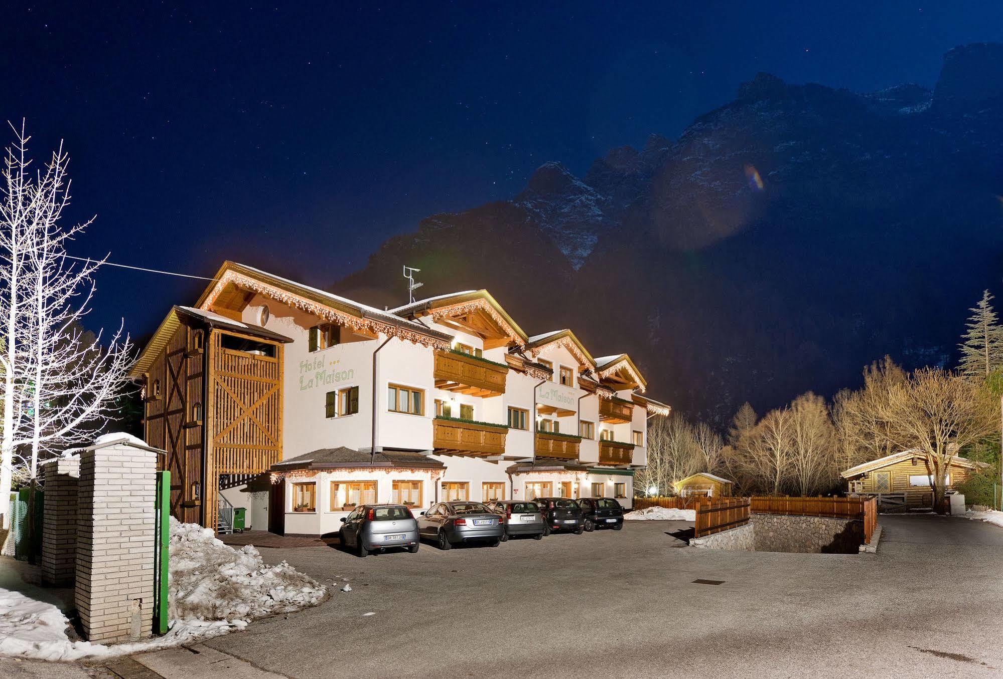 Hotel La Maison Wellness&Spa Alleghe Esterno foto
