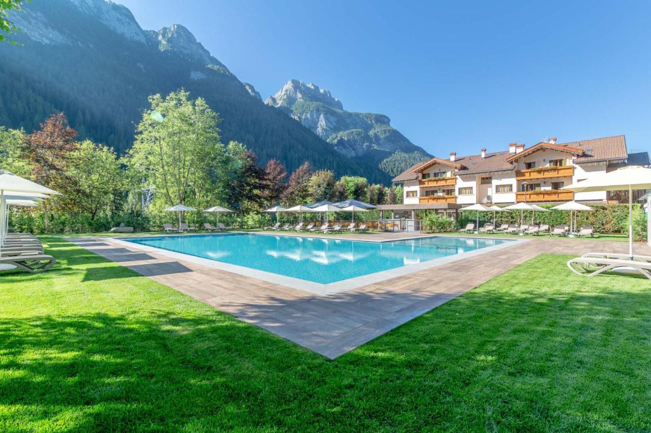 Hotel La Maison Wellness&Spa Alleghe Esterno foto
